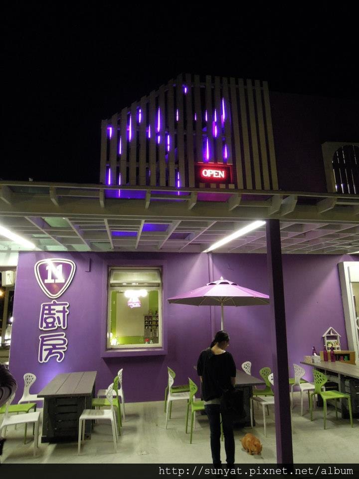 391609_10151209583947206_1898425824_n