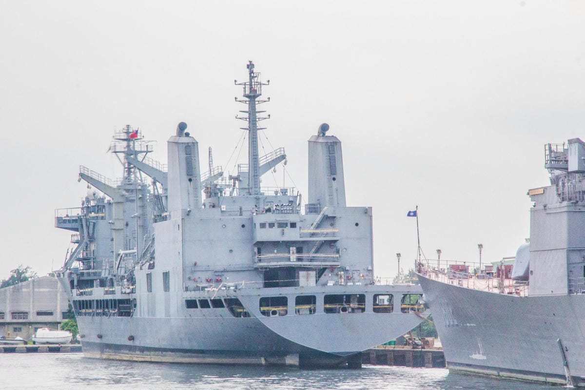 IMG_6990 (Copy).jpg IMG_6990 (Copy).jpg