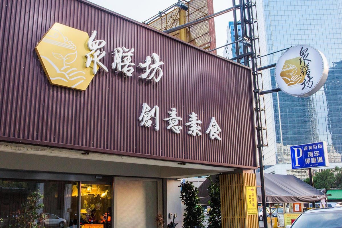 IMG_0376 (Copy).jpg IMG_0376 (Copy).jpg