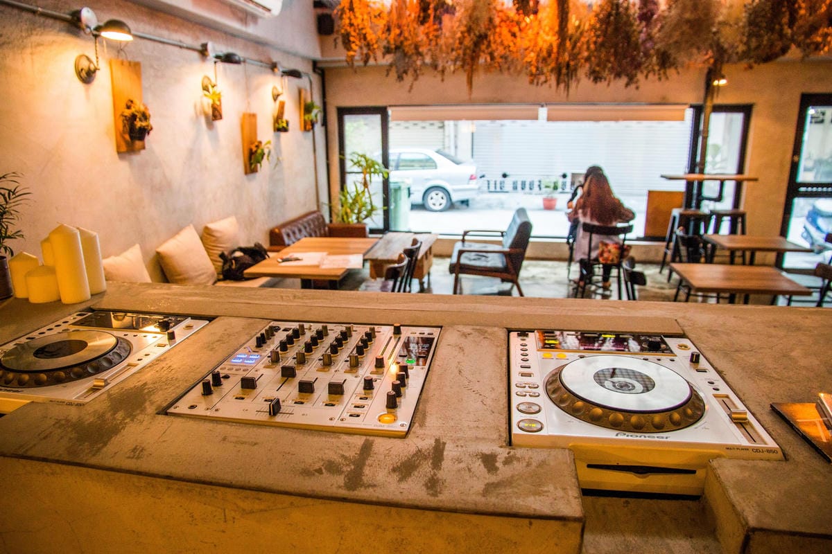 IMG_0100 (Copy).jpg IMG_0100 (Copy).jpg