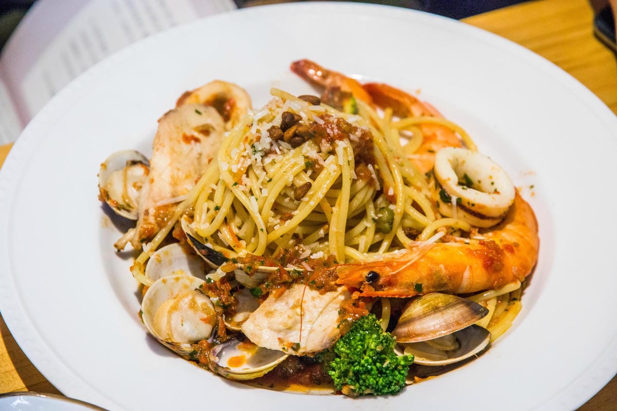 IMG_7553 (Copy).jpg IMG_7553 (Copy).jpg