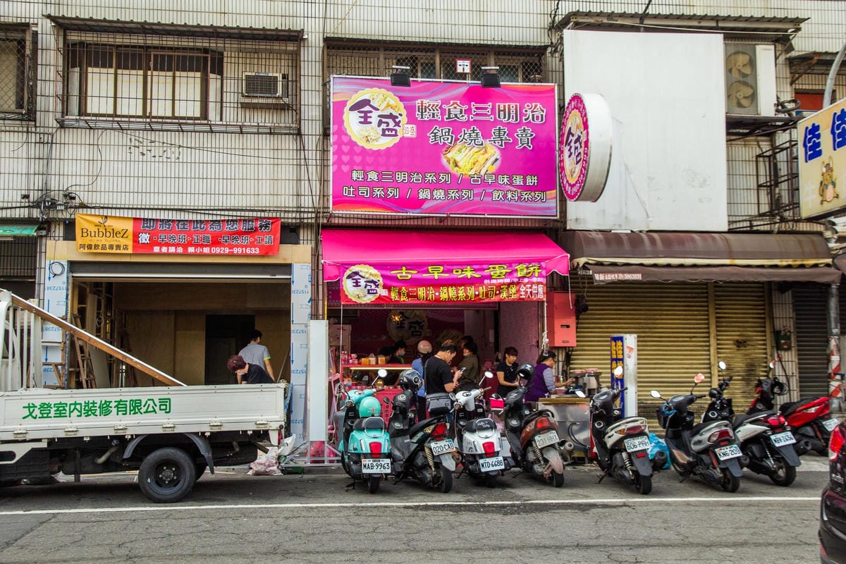 IMG_8329 (Copy).jpg IMG_8329 (Copy).jpg