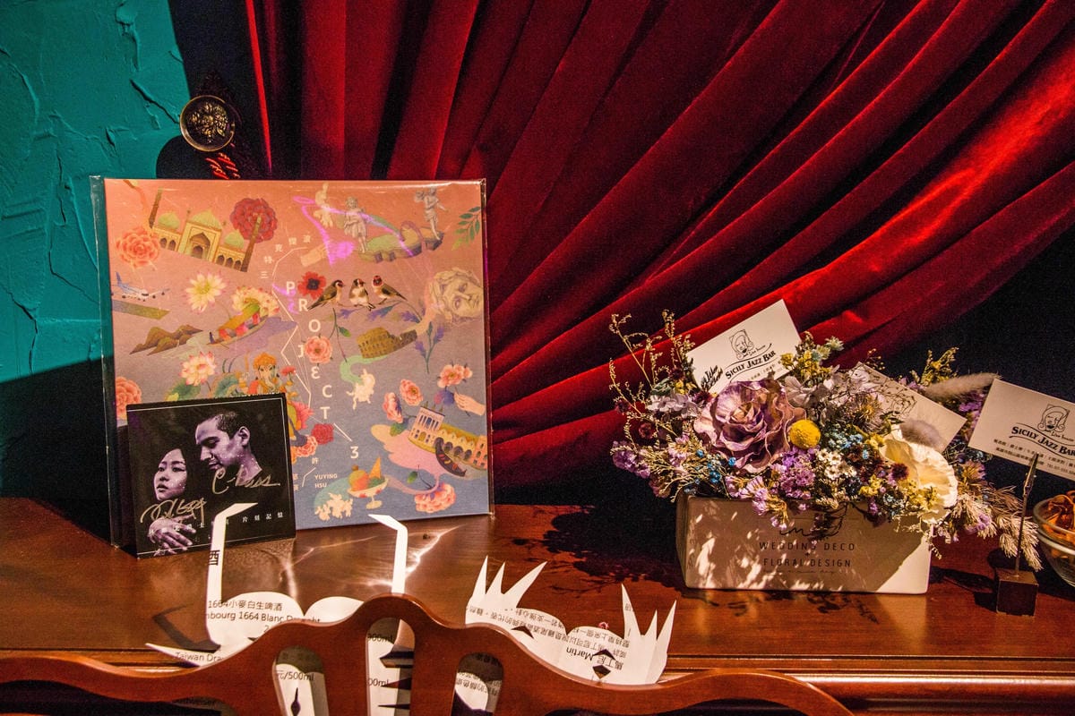 IMG_5543 (Copy).jpg IMG_5543 (Copy).jpg