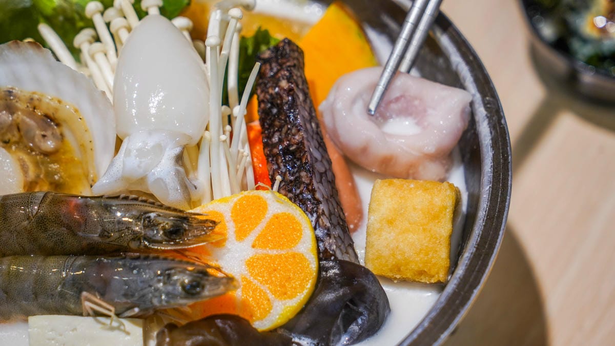 A7_06990.jpg A7_06990.jpg