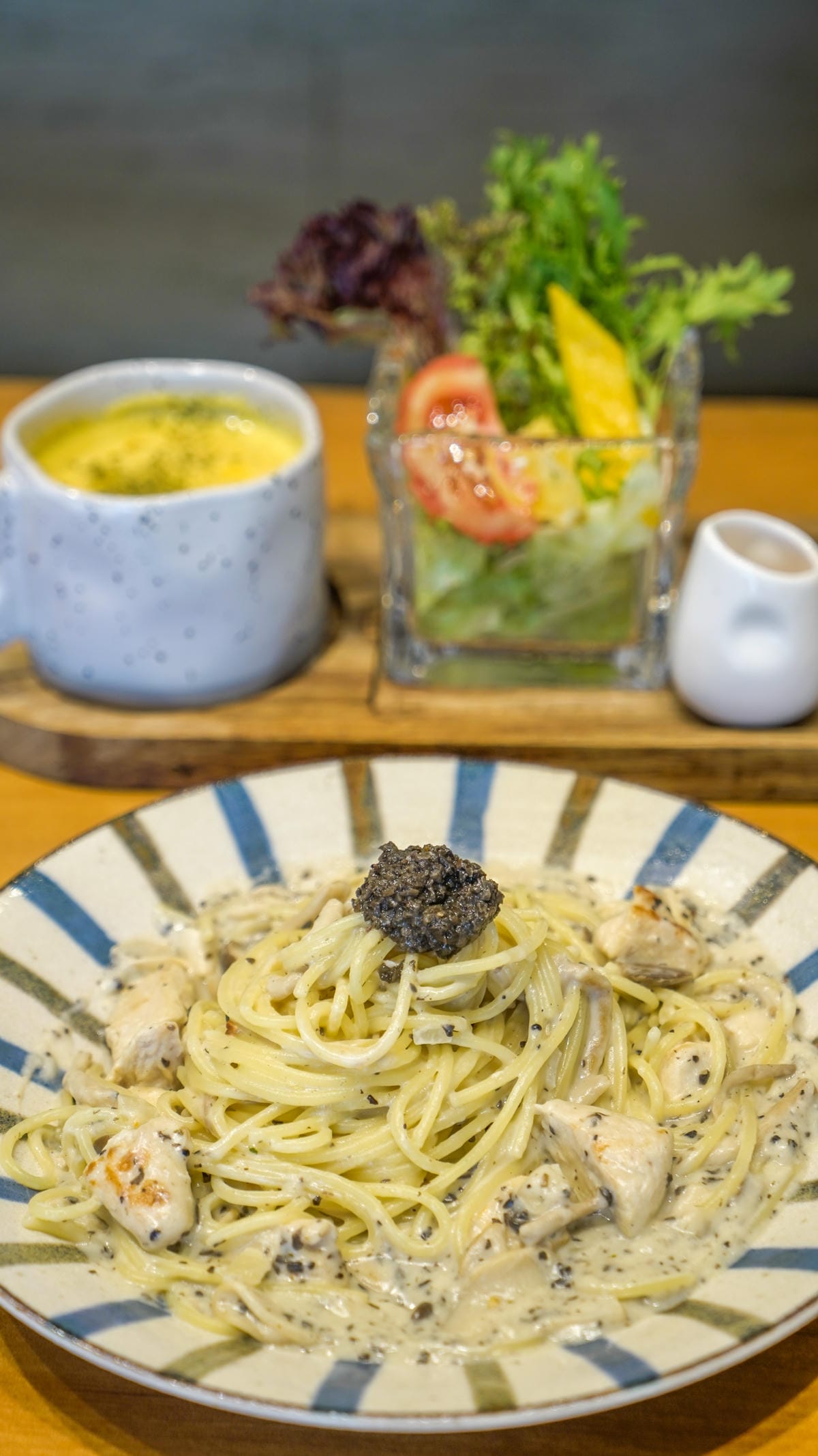 A7_01323.jpg A7_01323.jpg