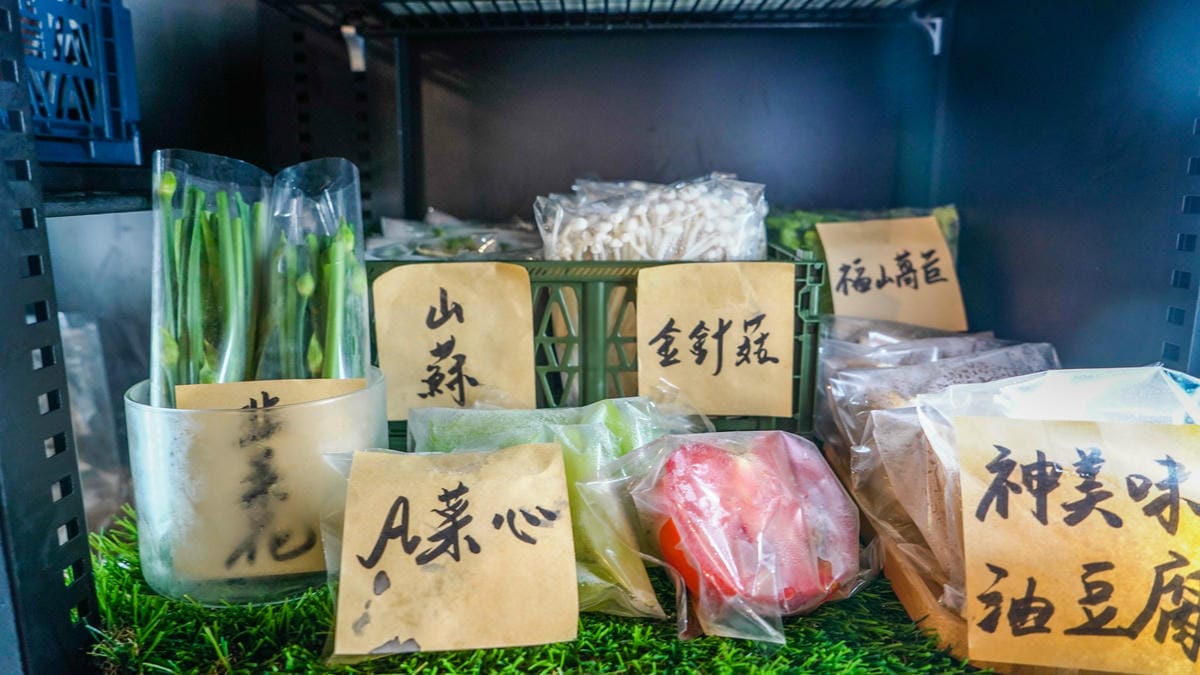 A7_03033.jpg A7_03033.jpg