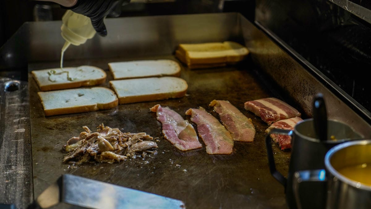 A7_08112.jpg A7_08112.jpg