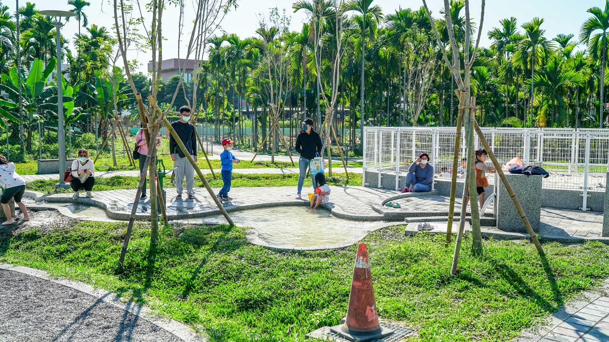 A7_08370.jpg A7_08370.jpg