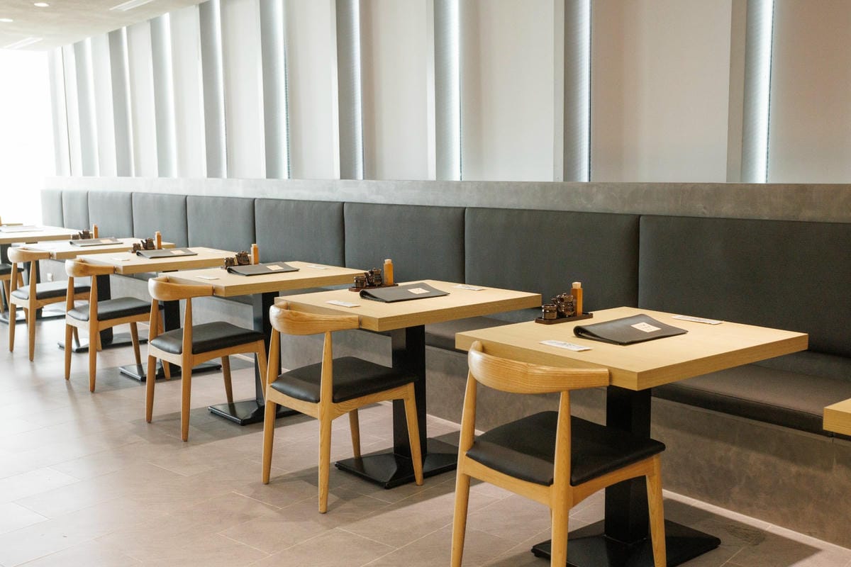 「うなぎ四代目菊川 高雄店」店景 - 獨立桌區 (二).jpg