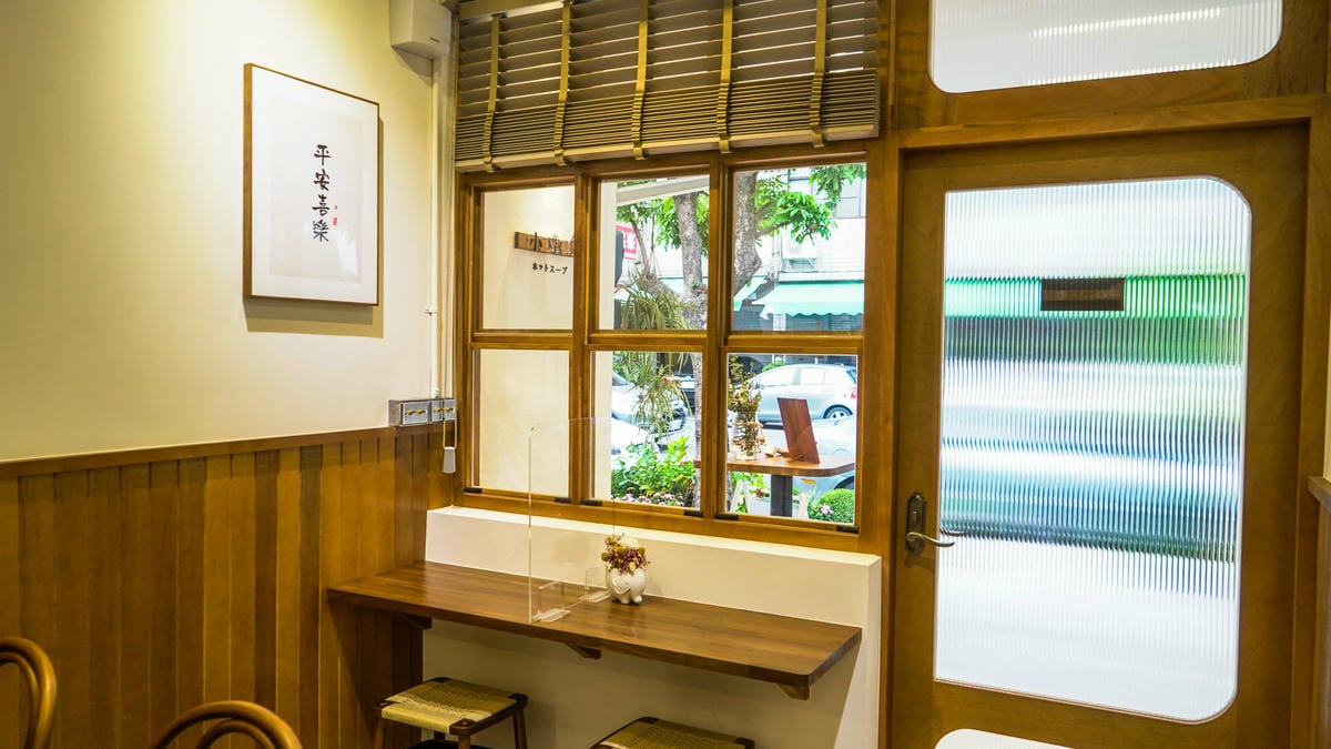 A7_03752.jpg A7_03752.jpg