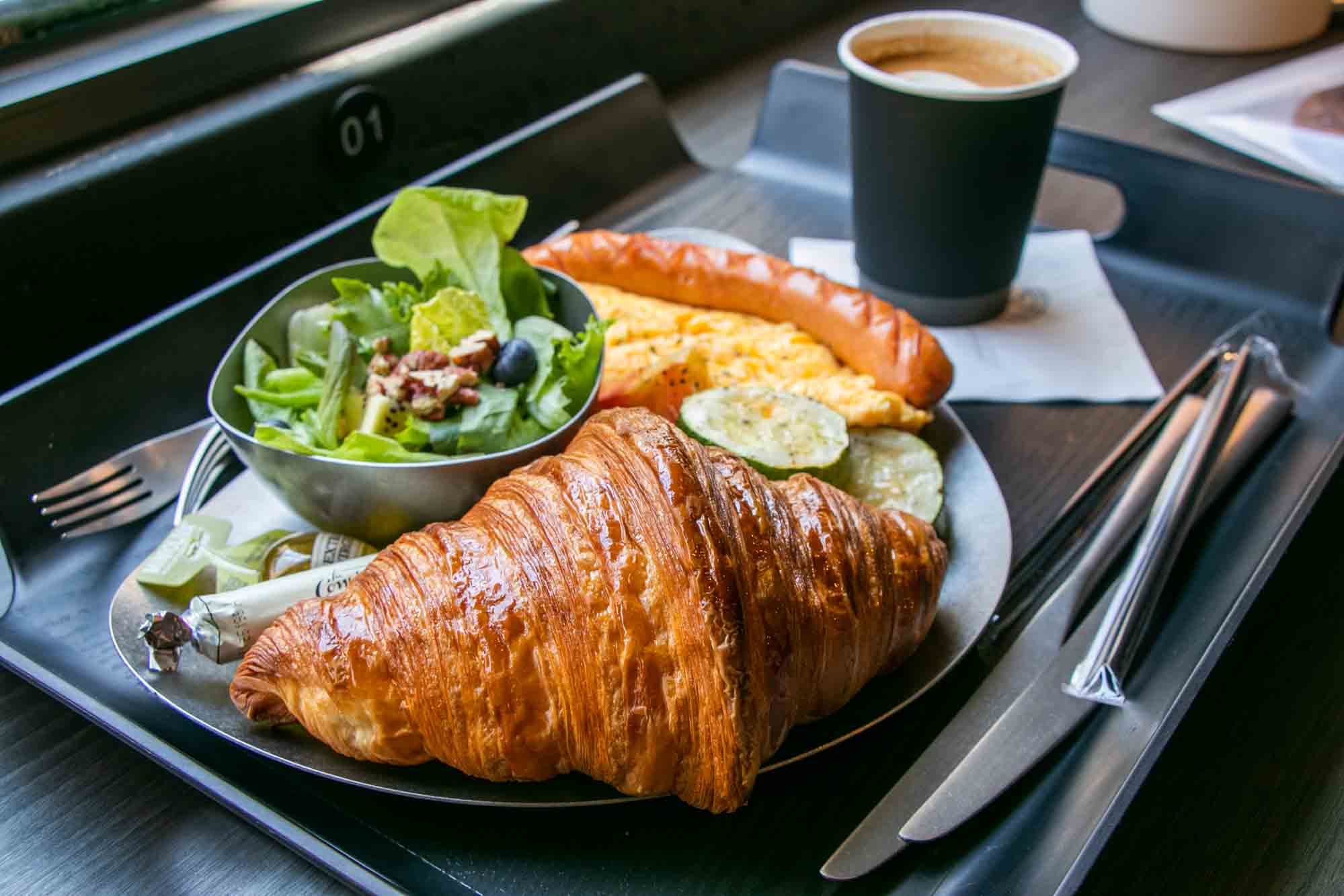 高雄 新堀江可頌麵包店 早午餐咖啡 OCEAN BAKERY
