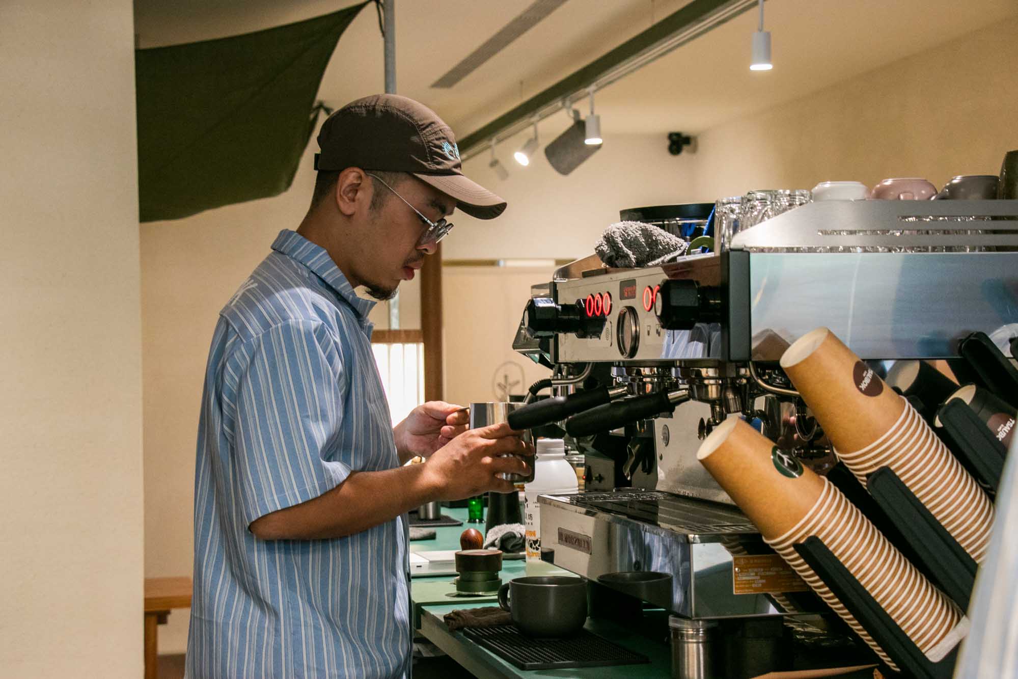 高雄早午餐 草木咖啡 河堤社區美景咖啡與優秀酸種麵包