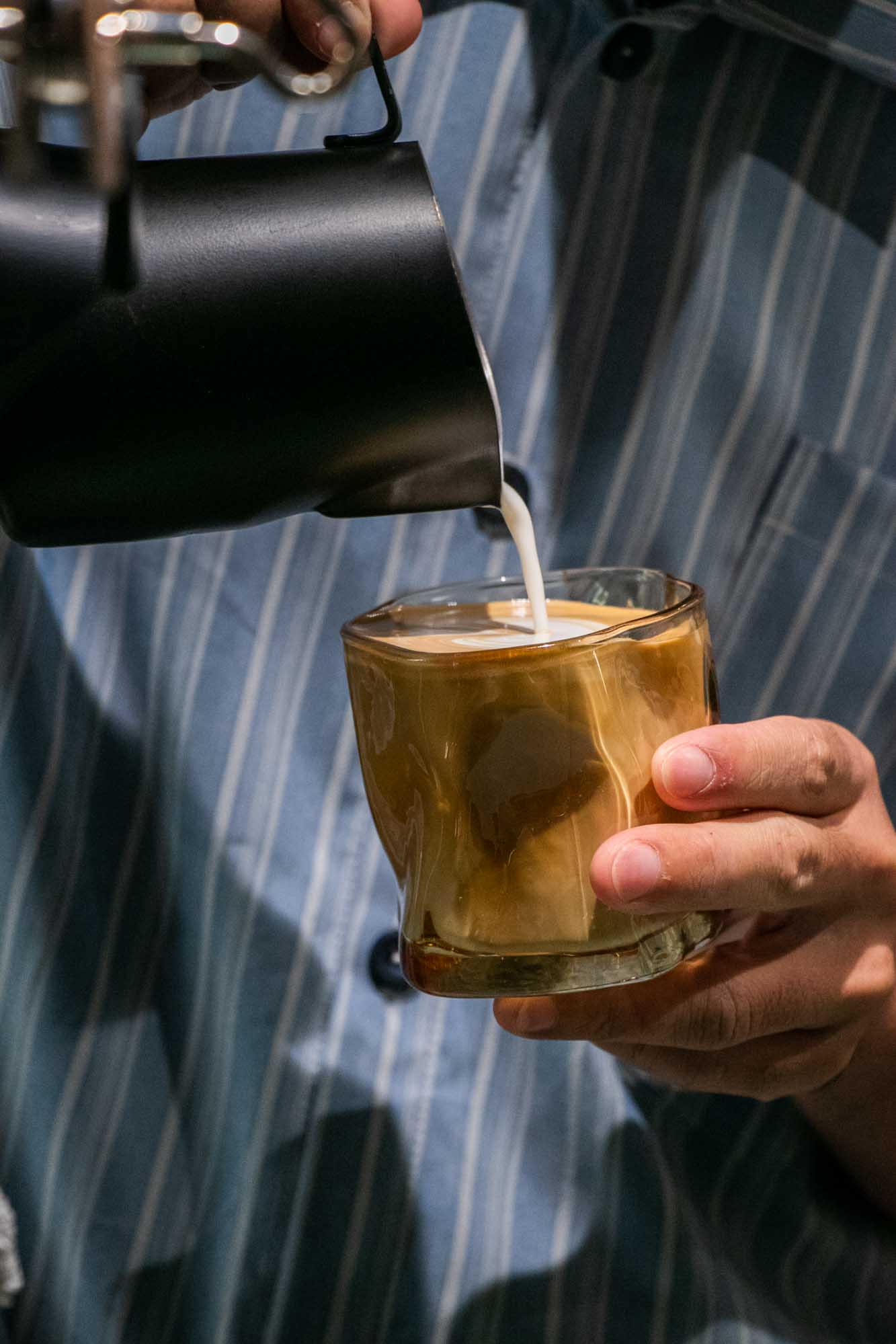 高雄早午餐 草木咖啡 河堤社區美景咖啡與優秀酸種麵包