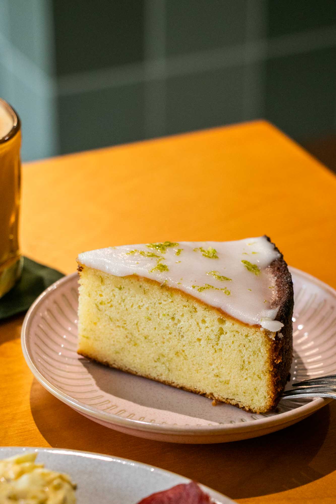 高雄早午餐 草木咖啡 河堤社區美景咖啡與優秀酸種麵包