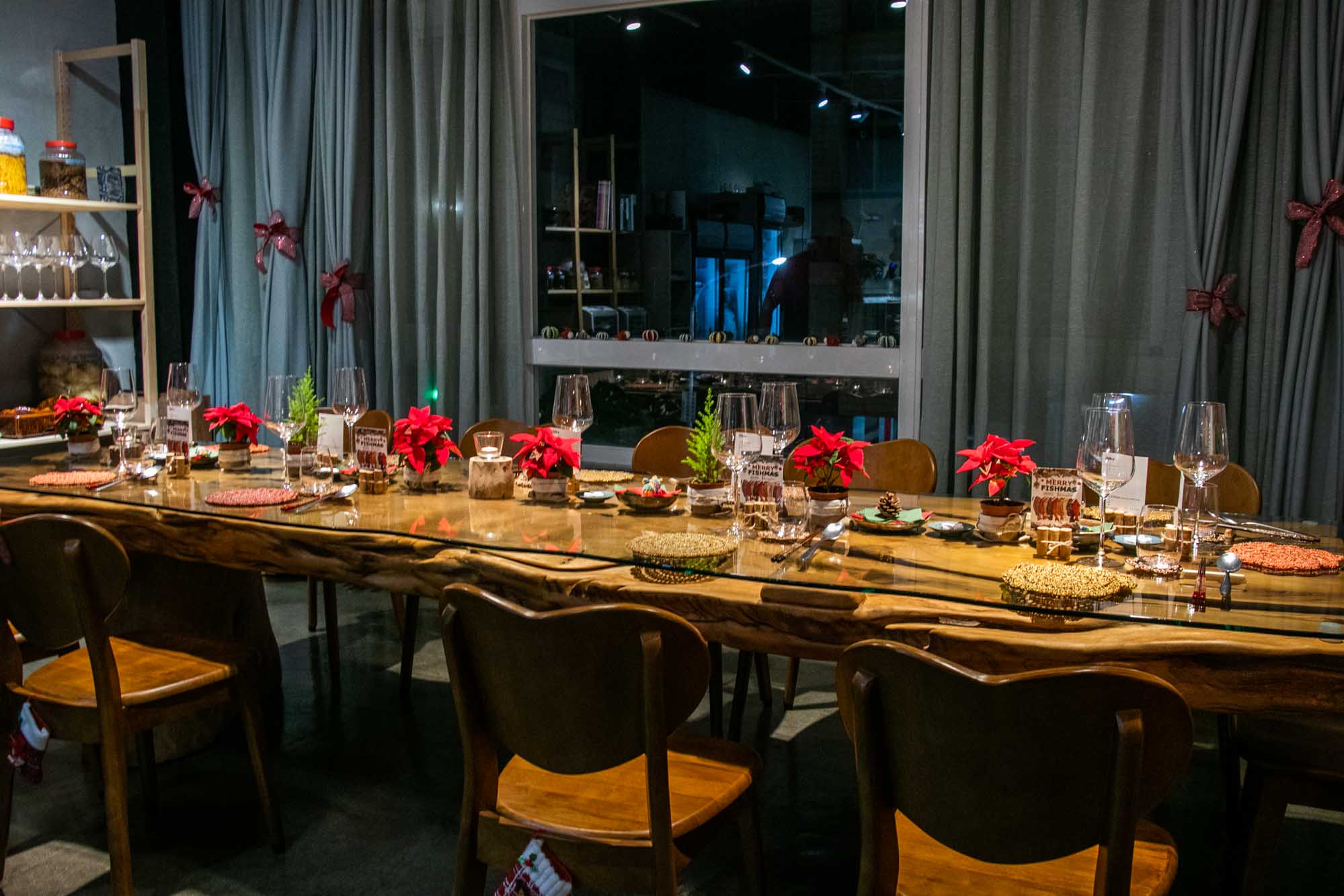 高雄米其林 Anchovy鯷魚餐廳  鯷魚耶誕城 Marry Fishmas 2025