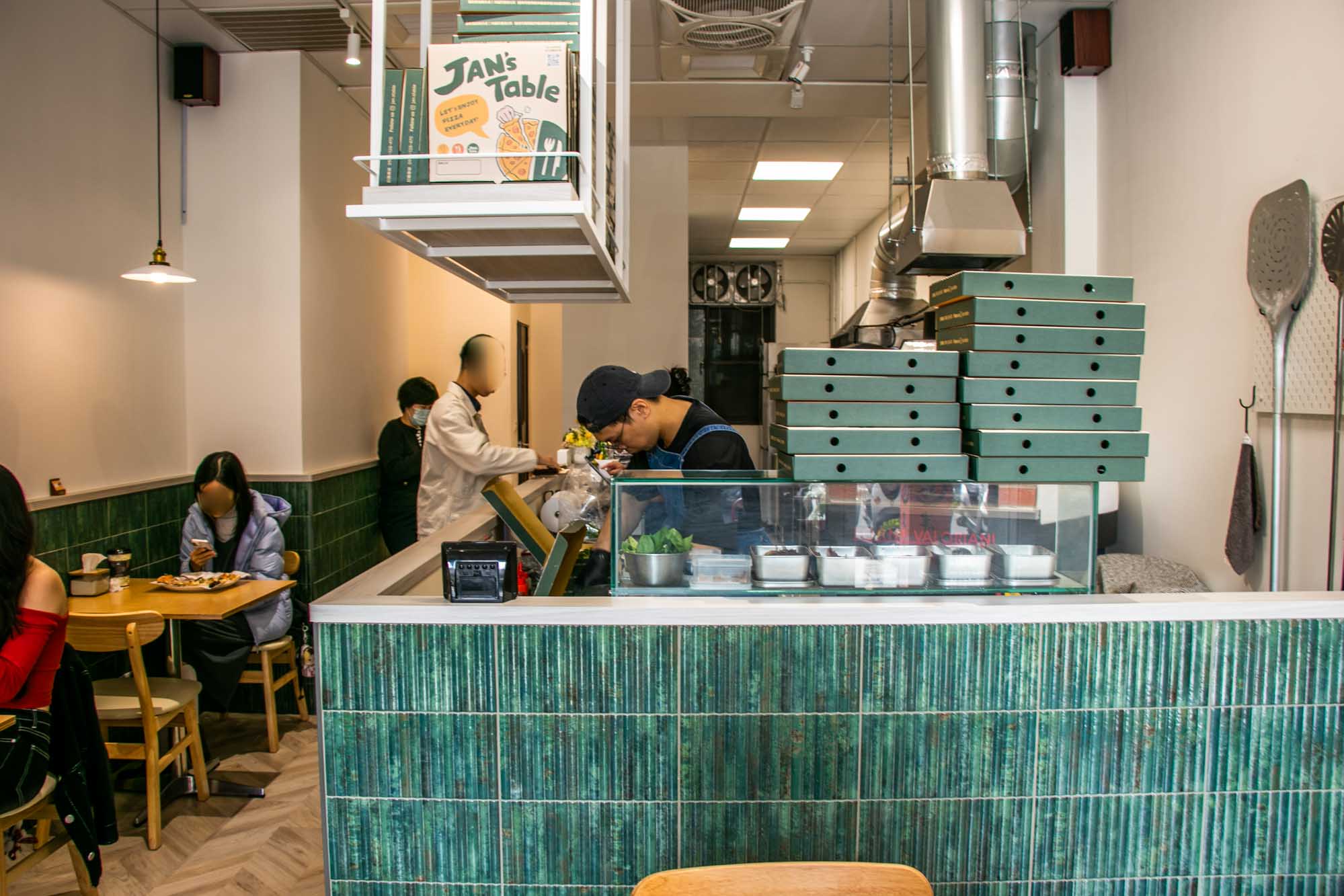 高雄披薩 酸種羅馬披薩｜JAN’s Table PIZZA 從龍華市場到新店面