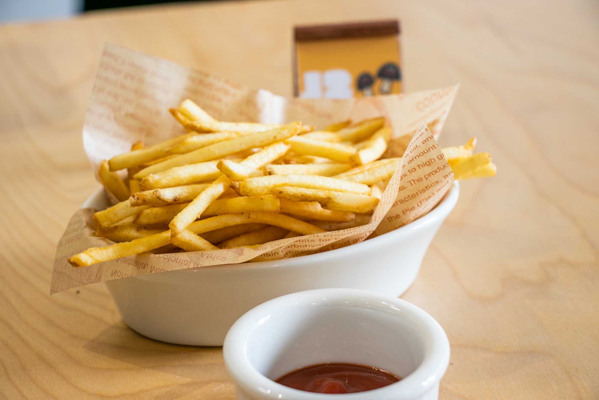 高雄披薩 酸種羅馬披薩｜JAN’s Table PIZZA 從龍華市場到新店面