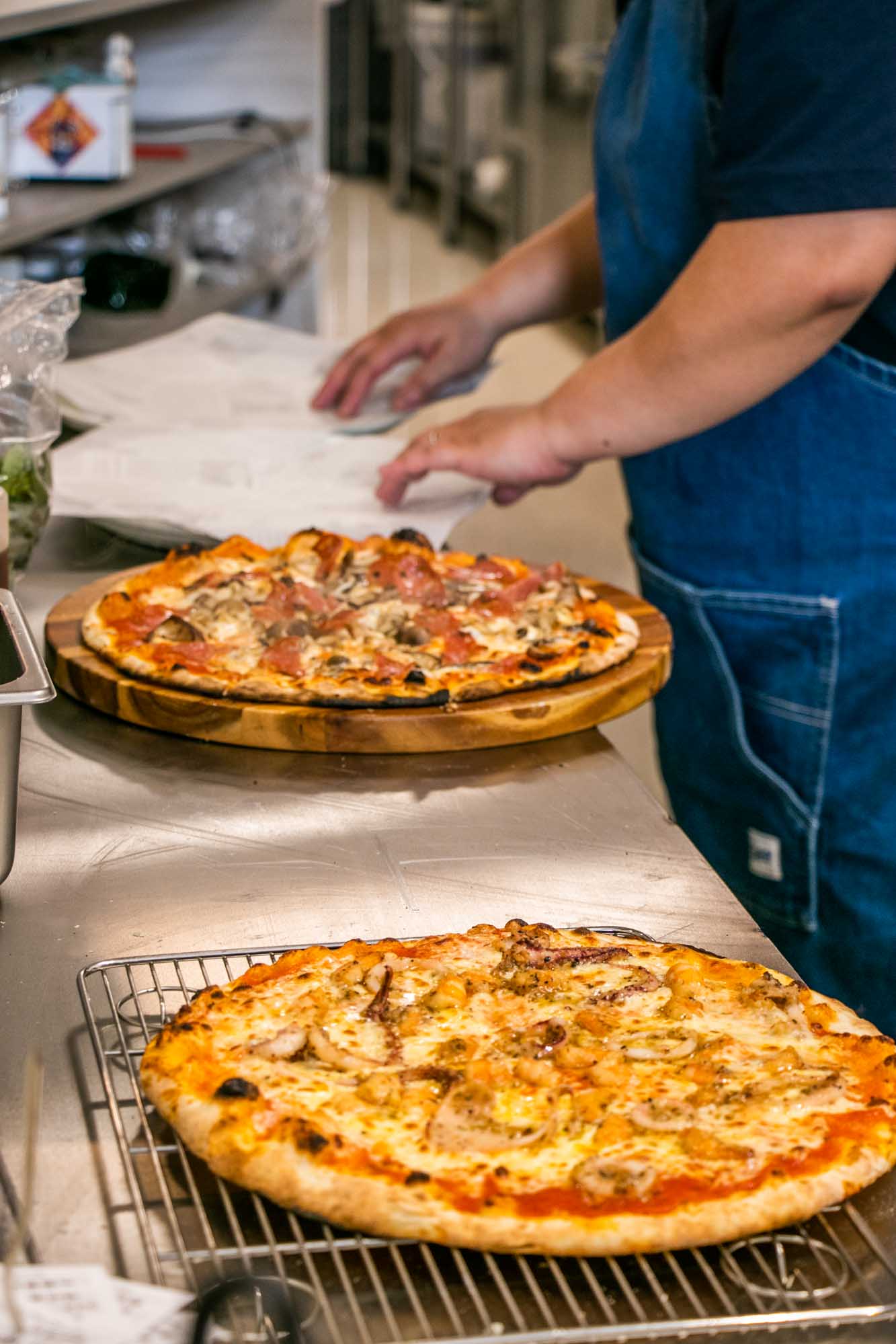 高雄披薩 酸種羅馬披薩｜JAN’s Table PIZZA 從龍華市場到新店面