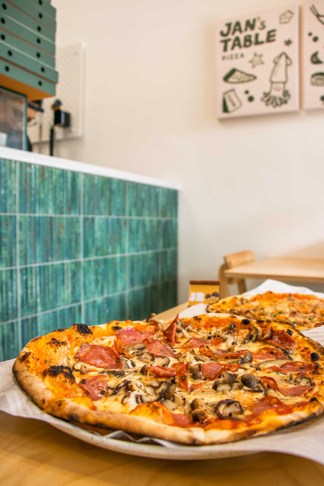 高雄披薩 酸種羅馬披薩｜JAN’s Table PIZZA 從龍華市場到新店面