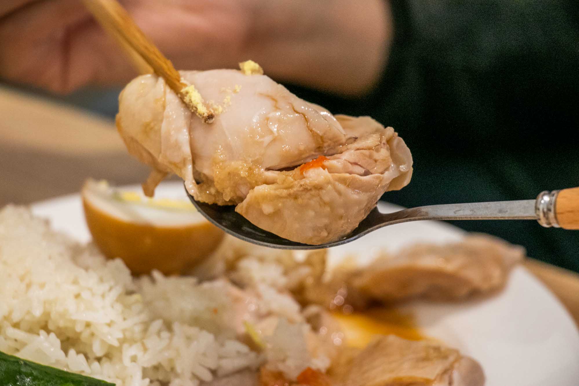 高雄海南雞飯 餓八來秋 高雄鹽埕店