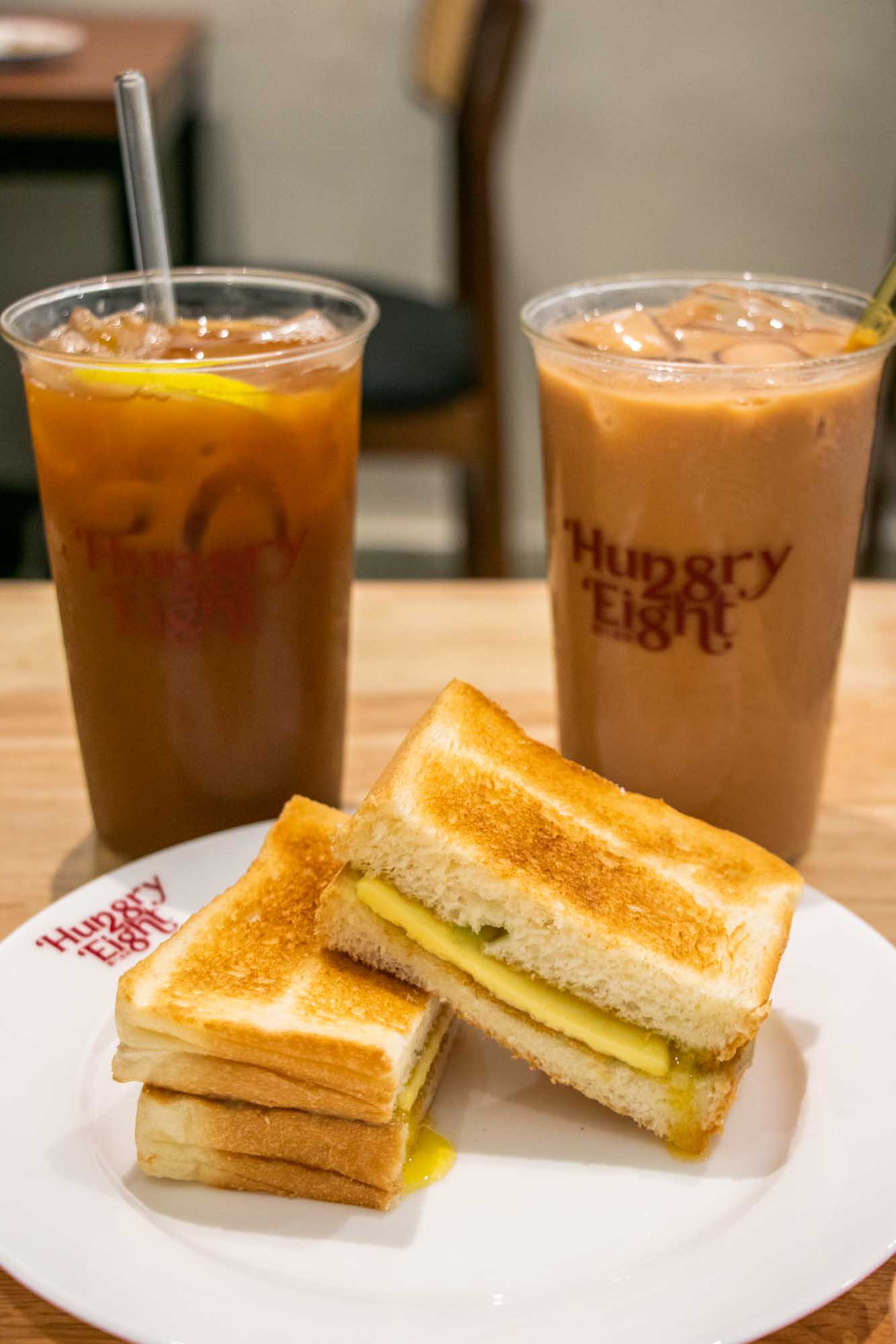 高雄海南雞飯 餓八來秋 高雄鹽埕店