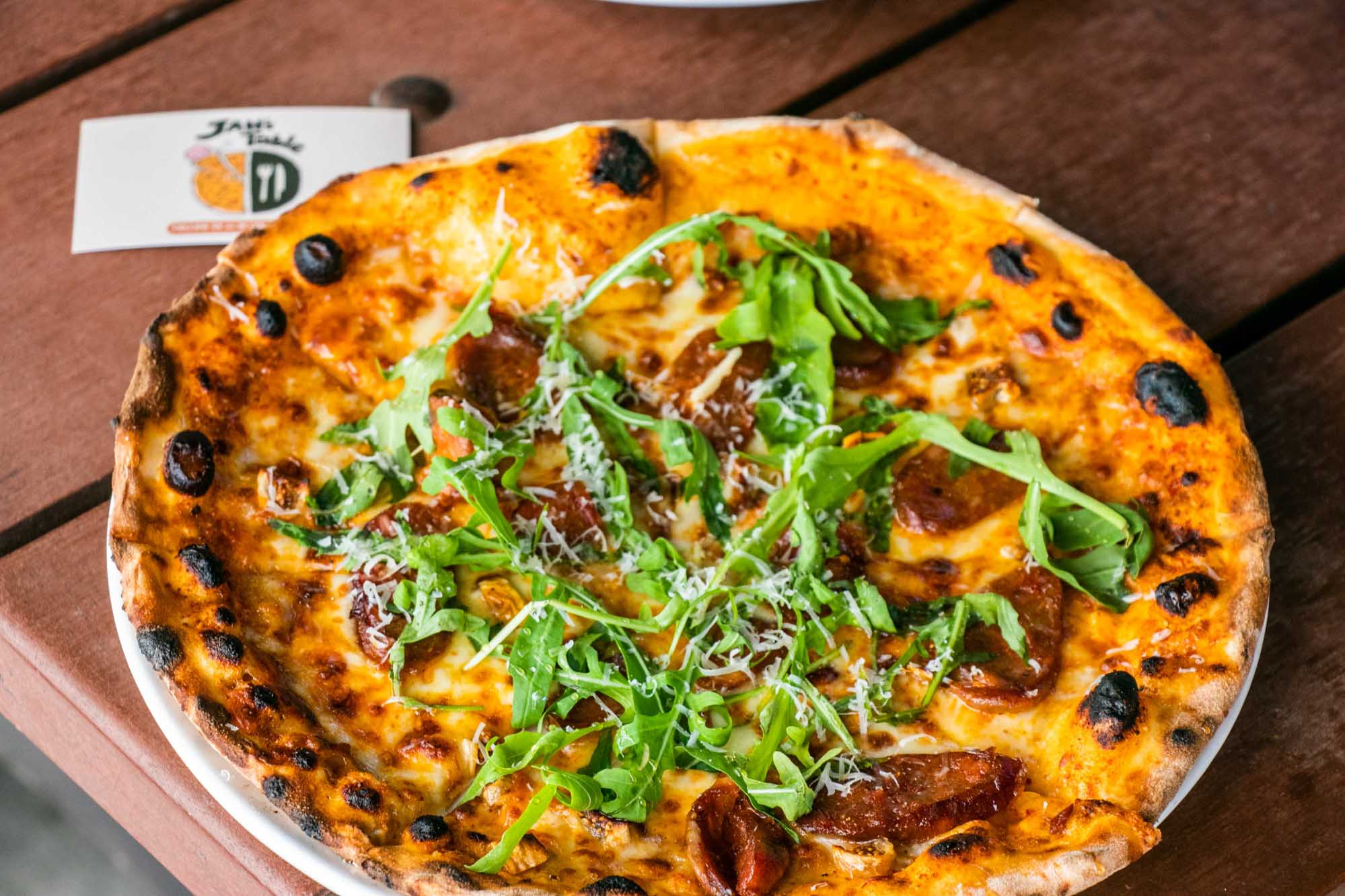 高雄披薩 酸種羅馬披薩｜JAN’s Table PIZZA 從龍華市場到新店面