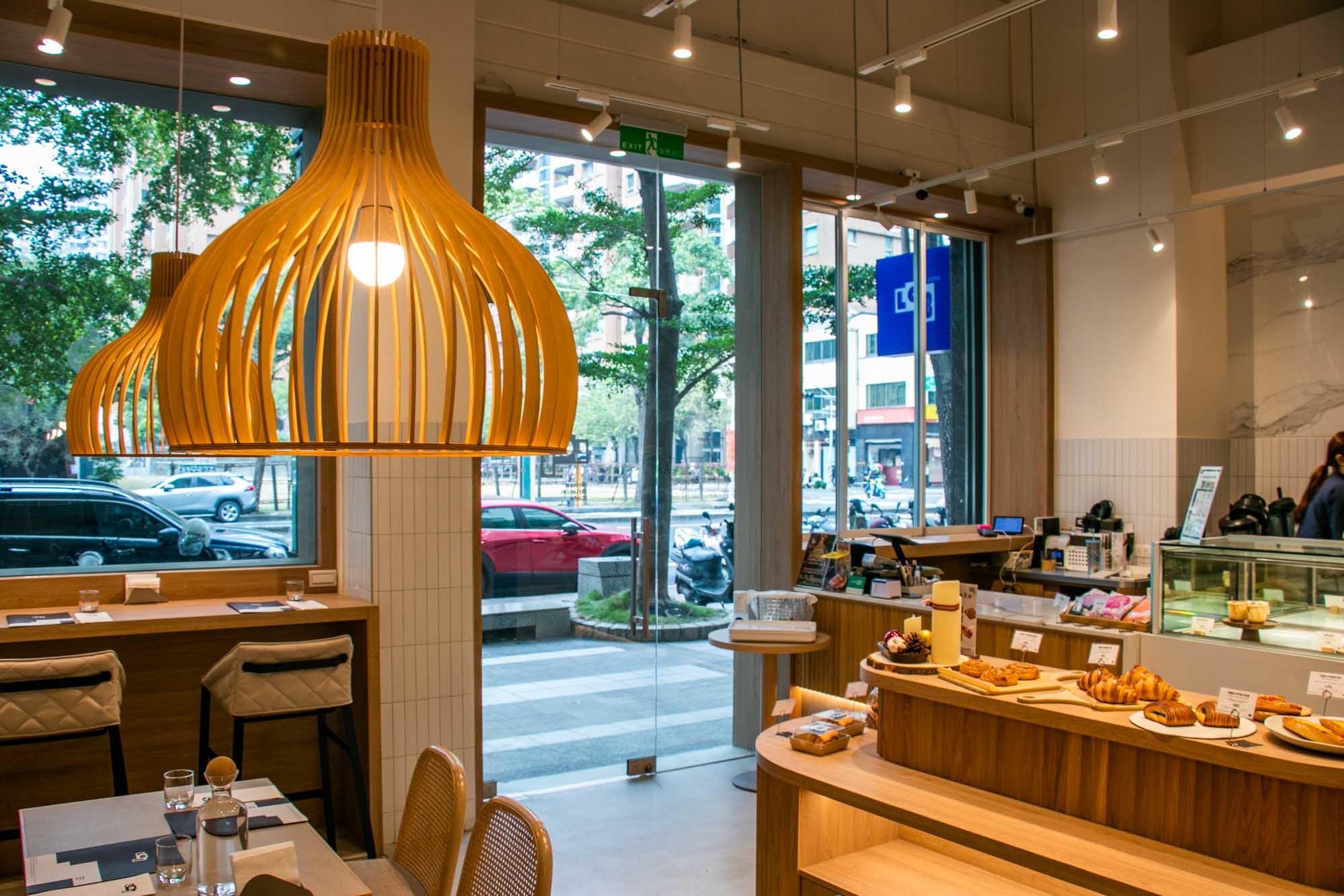 高雄早午餐 LAB AMPM 昉 美術館附近悠閒美景 還有義大利麵