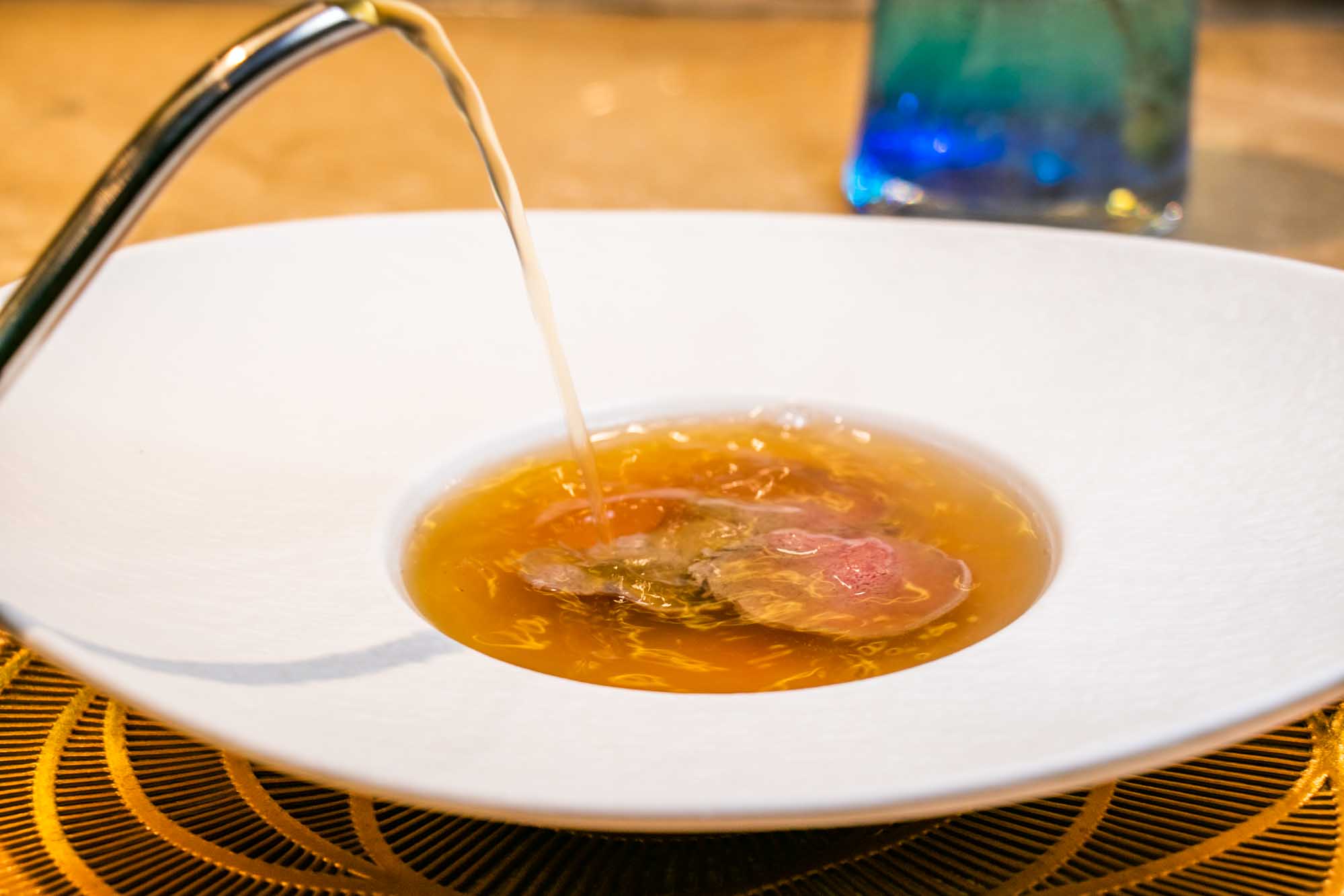 高雄慶生聚會推薦 明水然 高雄大立店 評價超高無菜單鐵板燒 五度獲選『全台十大頂級鐵板燒』殊榮