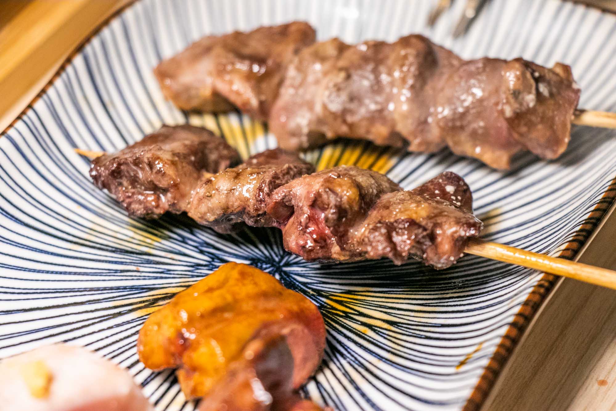 高雄燒鳥 TORI+ 串燒 使用元榆牧場黑羽土雞 燈籠買一送一