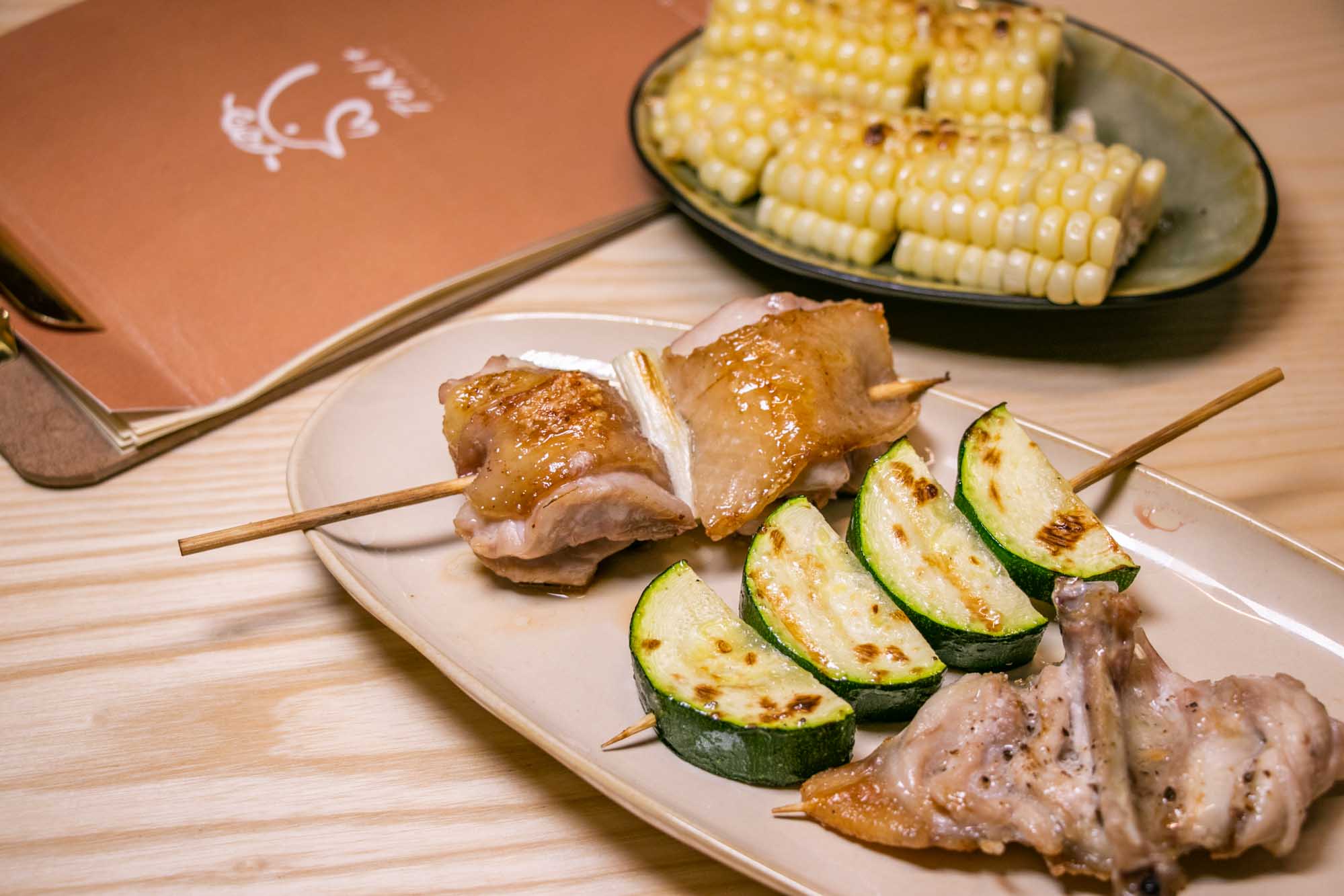 高雄燒鳥 TORI+ 串燒 使用元榆牧場黑羽土雞 燈籠買一送一