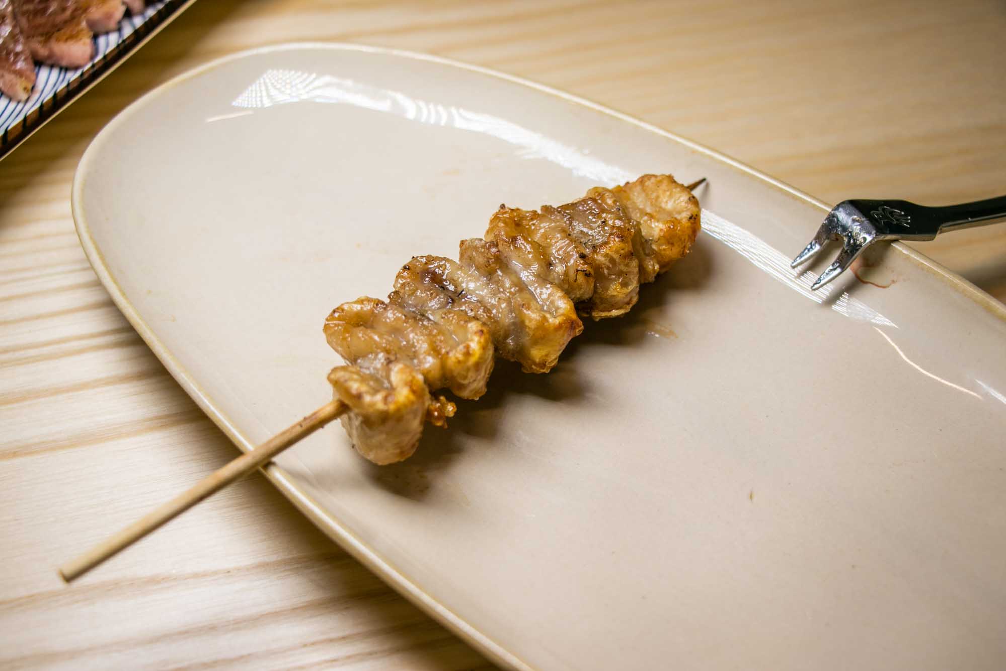 高雄燒鳥 TORI+ 串燒 使用元榆牧場黑羽土雞 燈籠買一送一