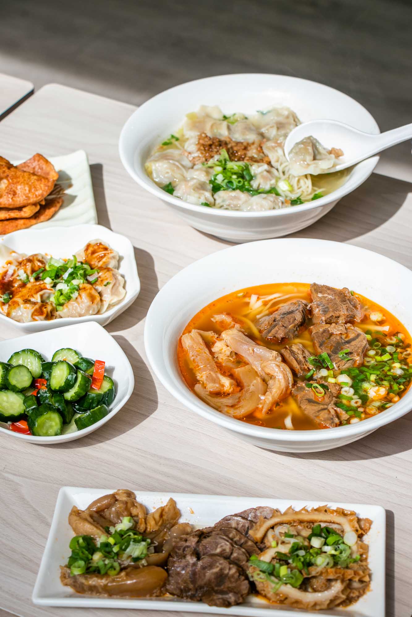 高雄 餛飩麵10幾顆超划 牛忘了呼吸 極品牛肉麵 四維店 - 第27張圖 高雄 餛飩麵10幾顆超划 牛忘了呼吸 極品牛肉麵 四維店