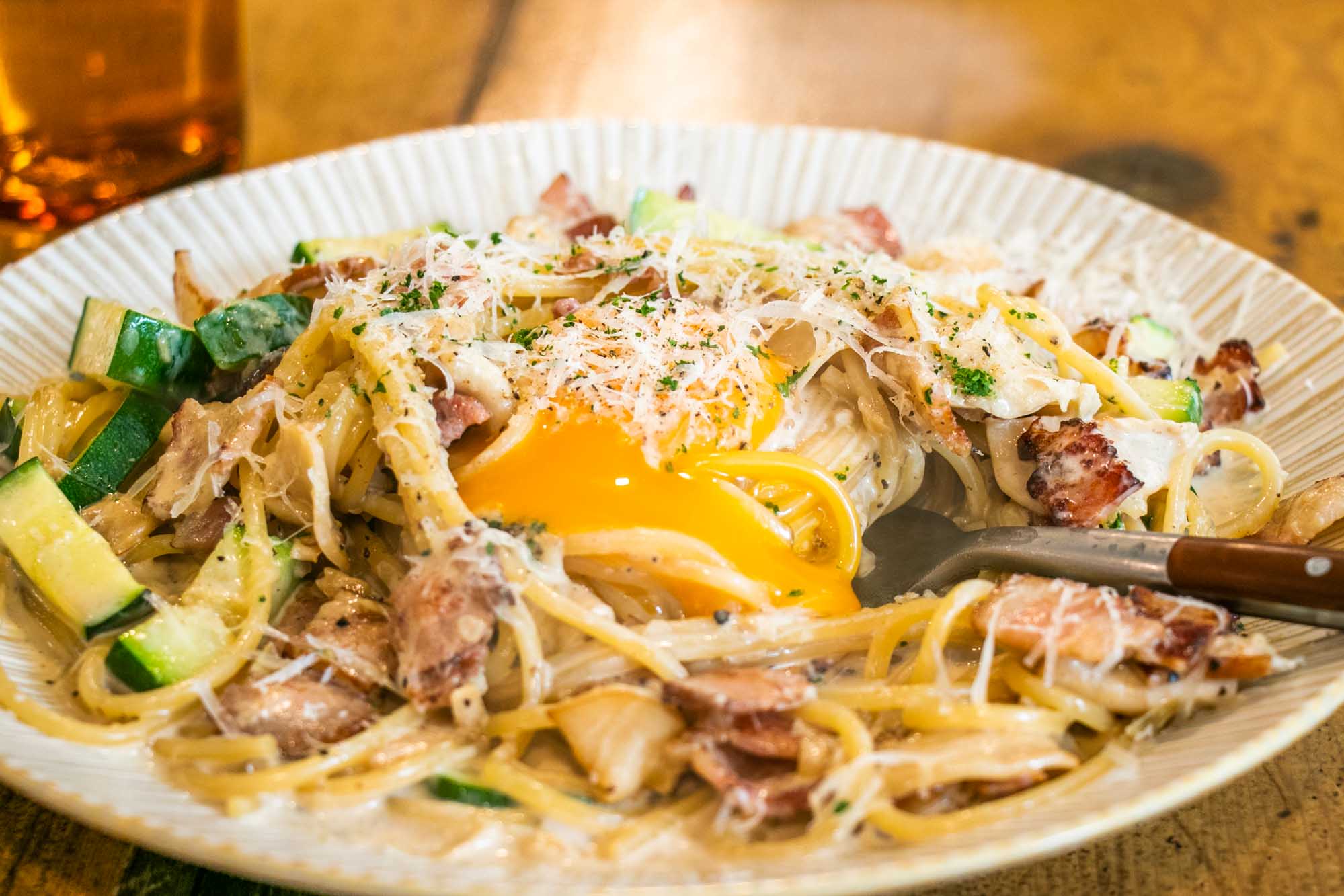 高雄早午餐 溫室Warm Room 三多商圈 咖啡甜點.義大利麵