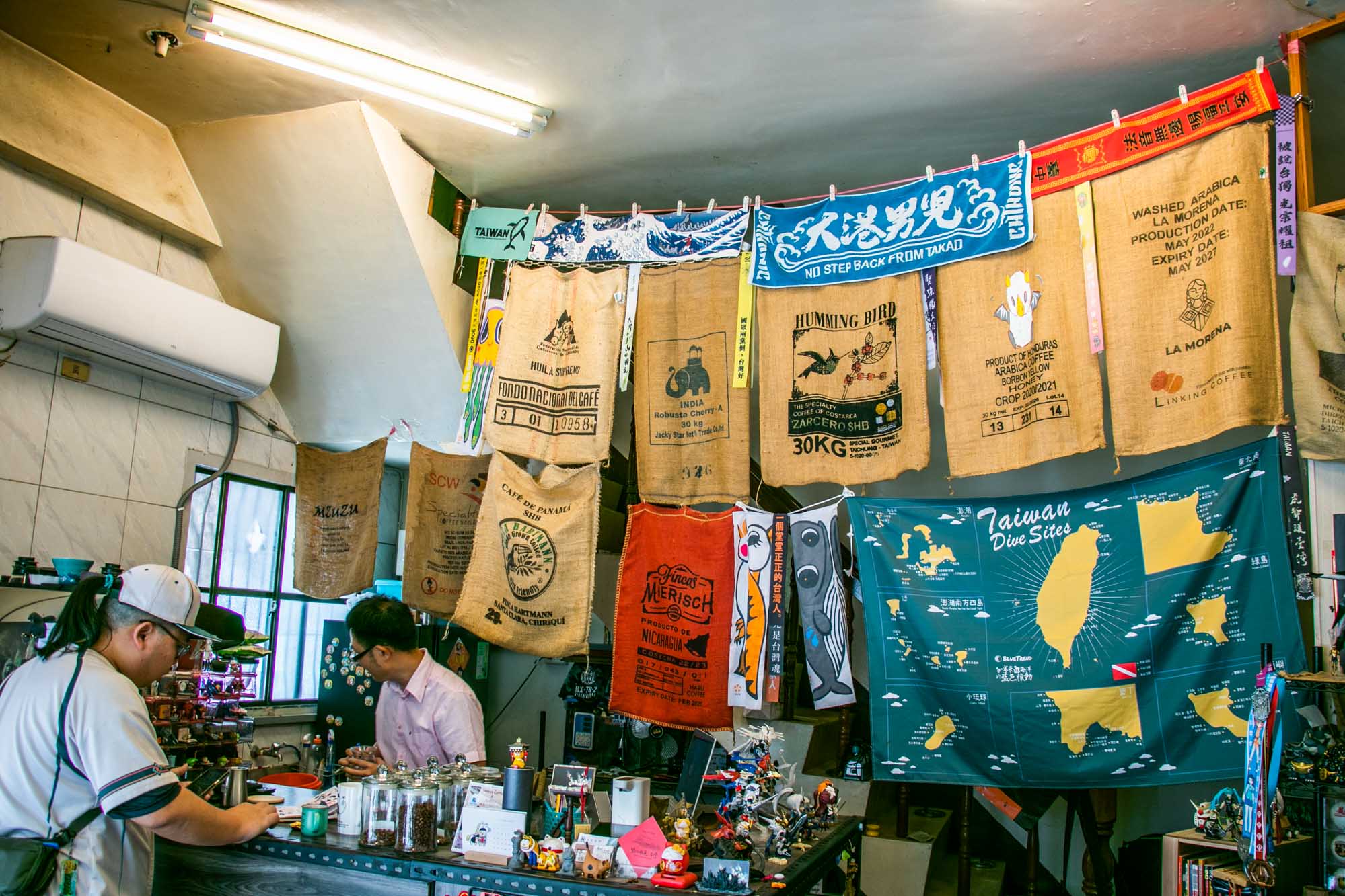 高雄自烘咖啡店 衛武營附近 細斯拉格咖啡 - 第7張圖 高雄自烘咖啡店 衛武營附近 細斯拉格咖啡