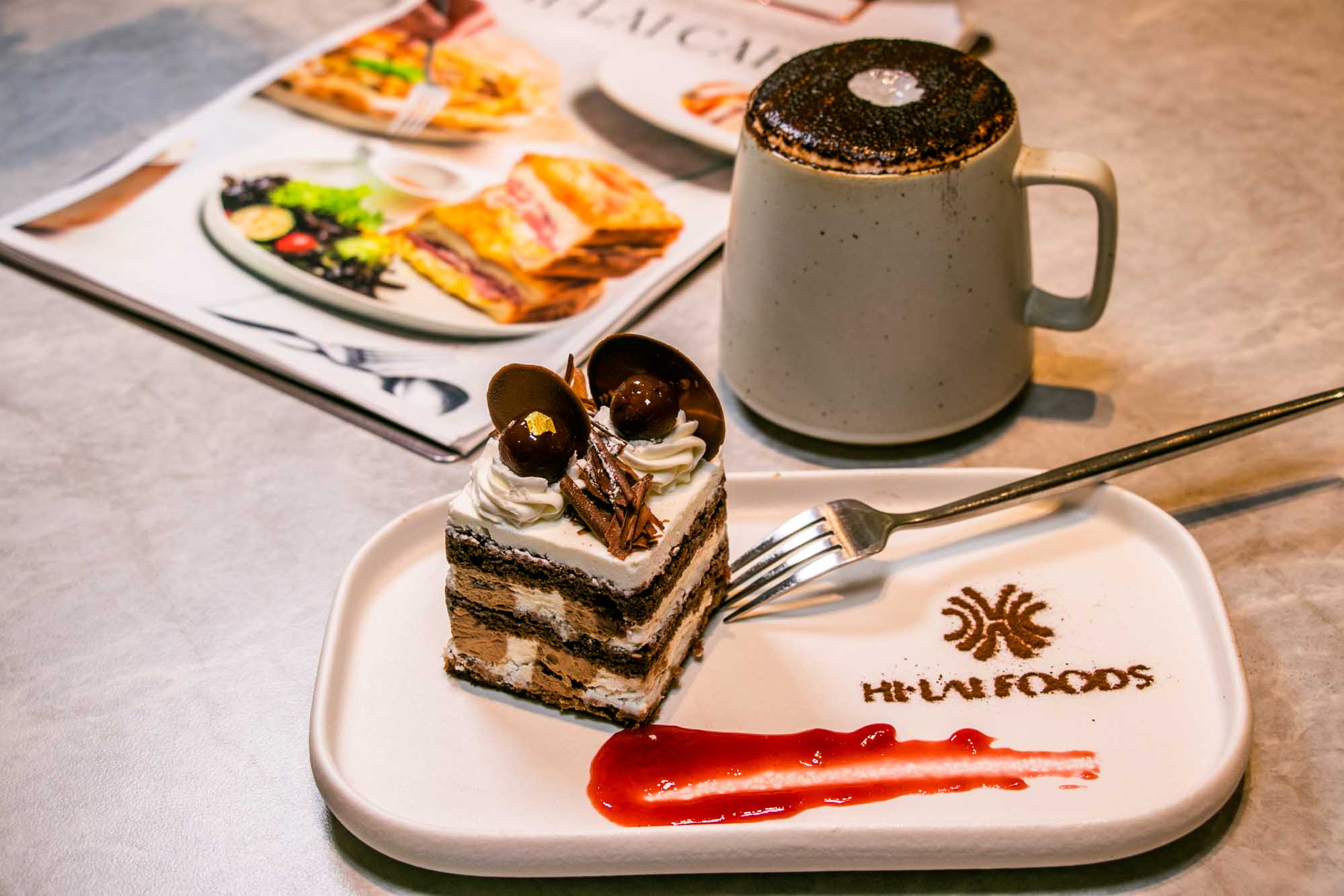 高雄咖啡廳 時尚文青裝潢 全天候餐點提供 HI-LAI CAFE 高雄漢神巨蛋店