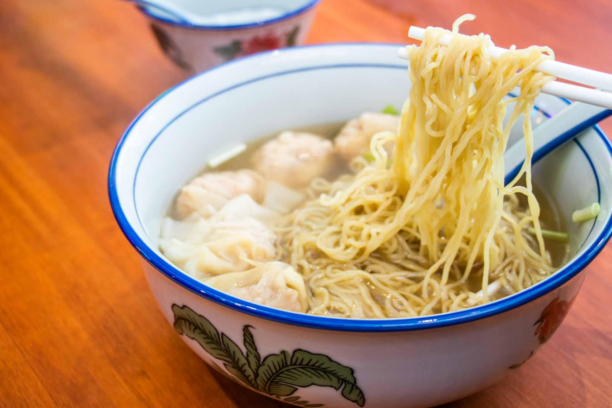 高雄港式料理 爵爵&貓叔商行 推薦自製芋頭糕 手包餛飩麵好吃 - 第12張圖 高雄港式料理 爵爵&貓叔商行 推薦自製芋頭糕 手包餛飩麵好吃