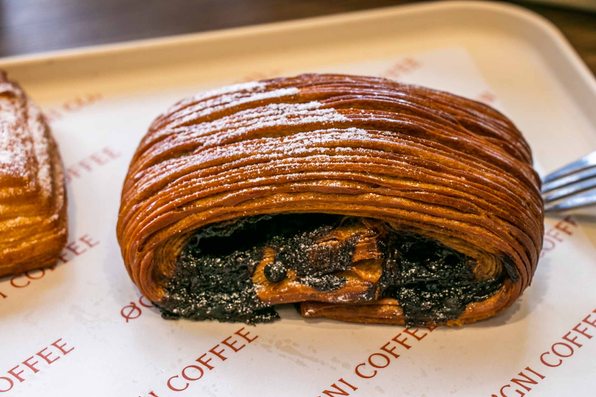 高雄義式可頌咖啡推薦 三多商圈八五大樓附近 每咖啡 OGNI COFFEE