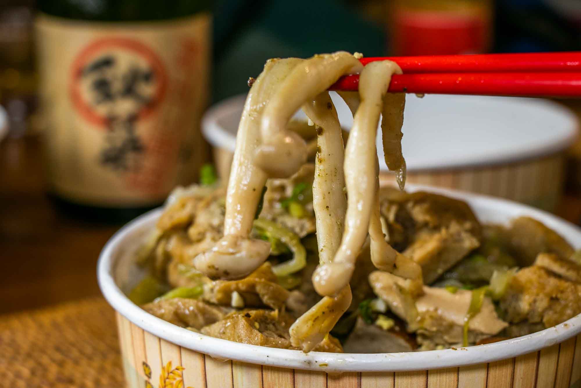 高雄 五甲滷味 配角擄胃 超乾淨平價 有內用區 特製香料滷製