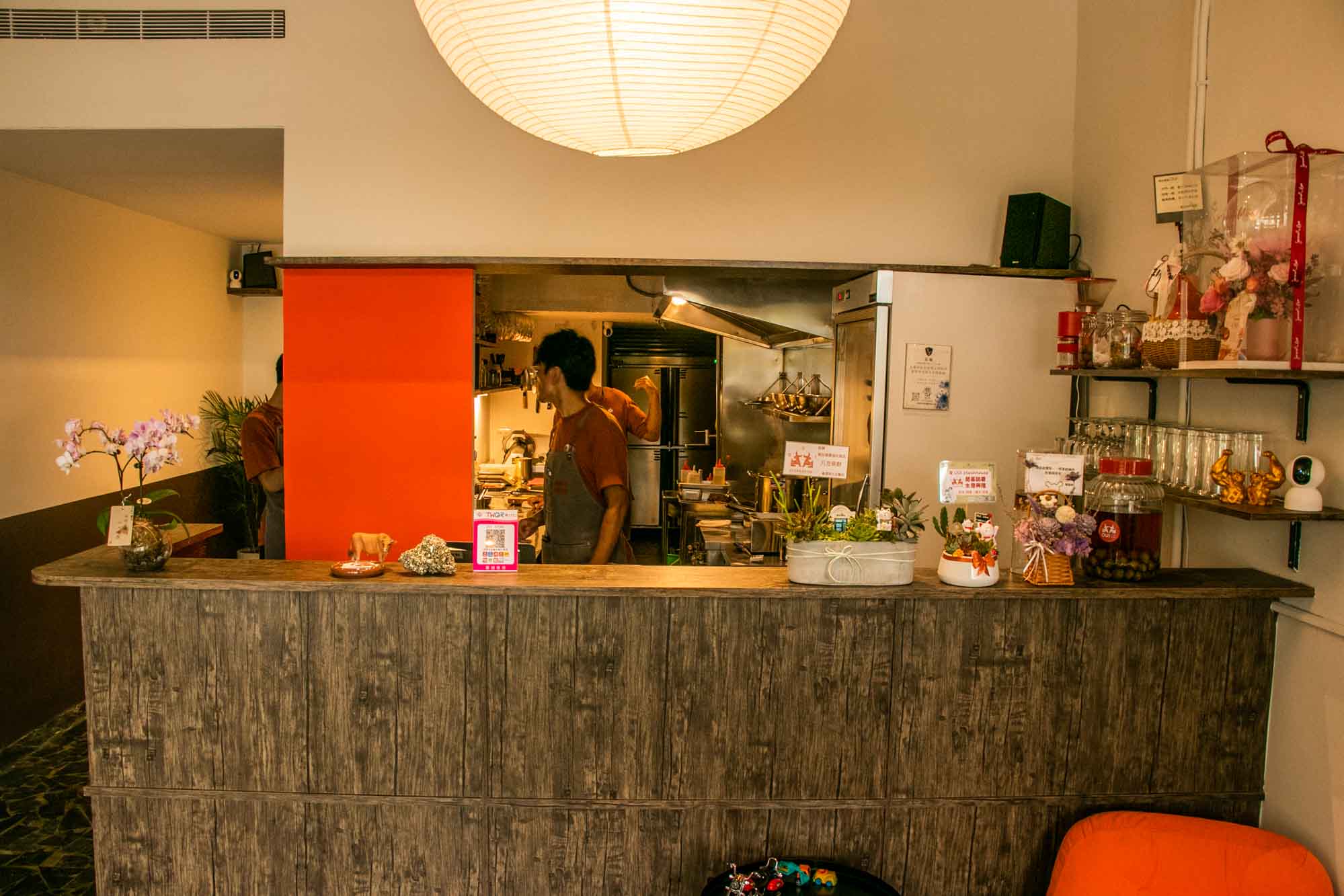 高雄美食聚餐 慶生 OUI steakhouse牛排館 內惟藝術中心對面