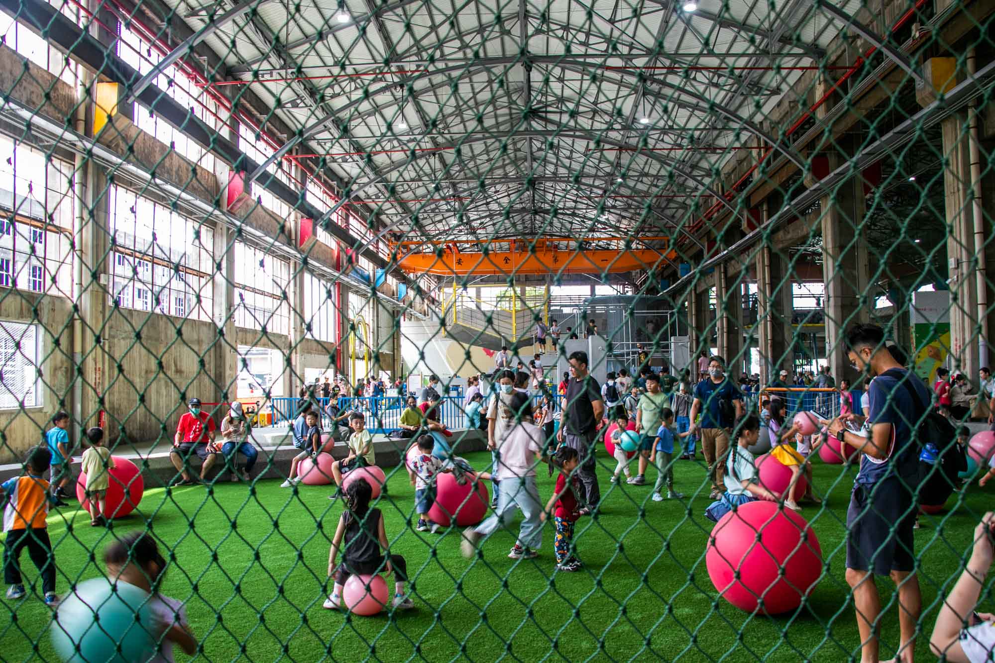 高雄景點 親子遊樂園 台鐵高雄機廠 高雄親子遊樂園區 超過30設施免費玩