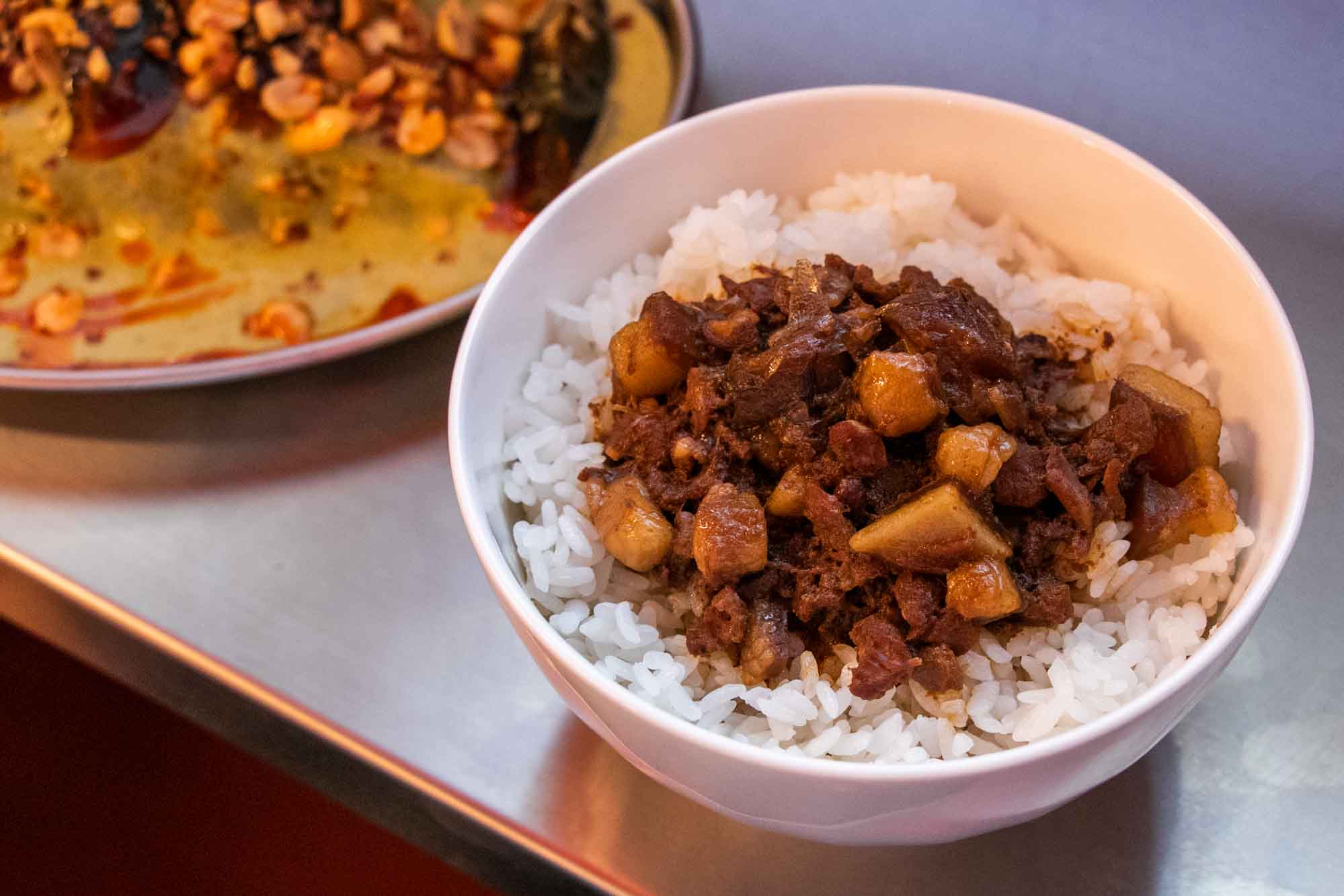 高雄美食 推薦各式熱炒 肉燥飯肥瘦完美 國秀小吃專門店