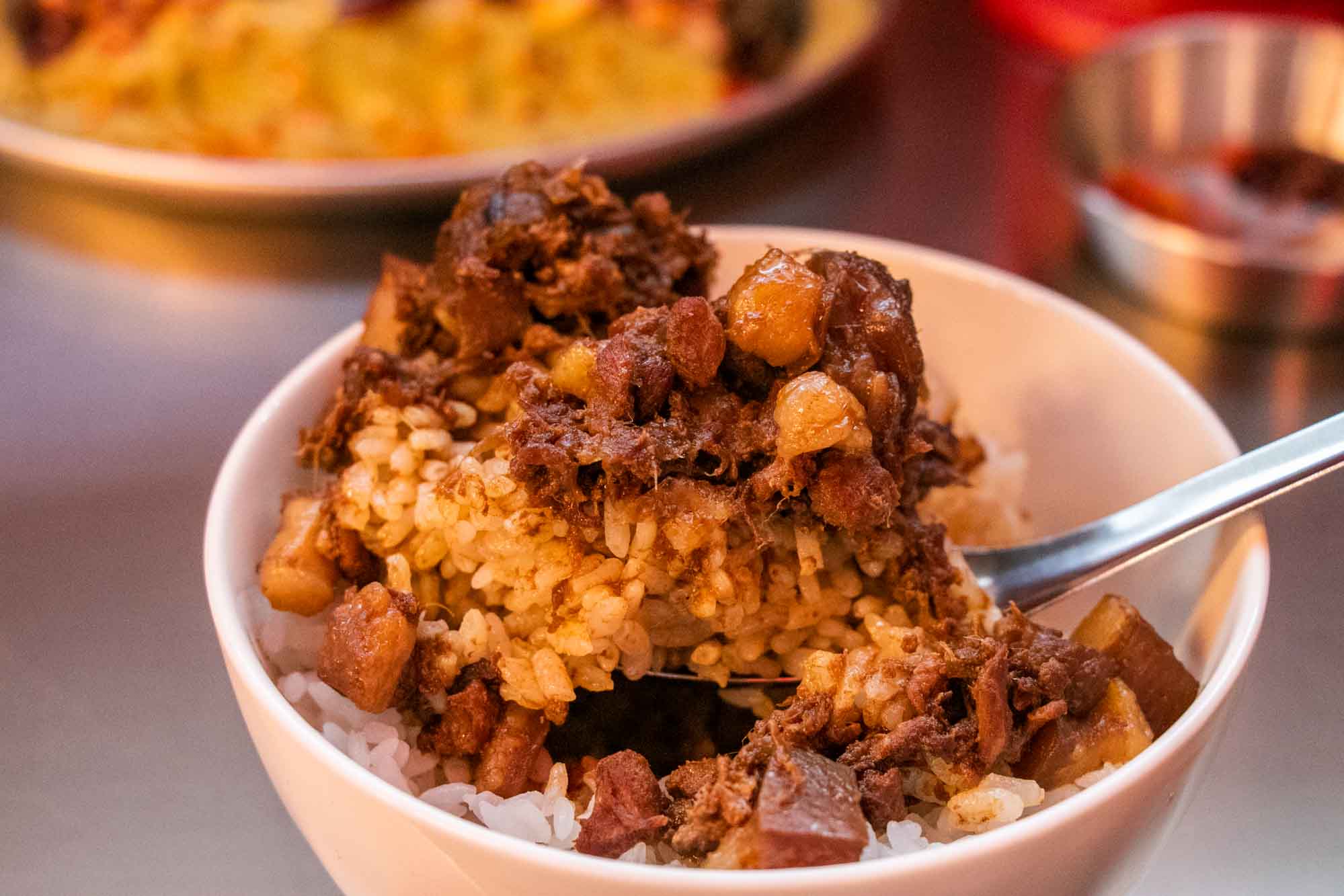 高雄美食 推薦各式熱炒 肉燥飯肥瘦完美 國秀小吃專門店